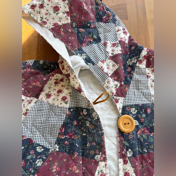 Quilted Women's Coat - Picture 7 of 9